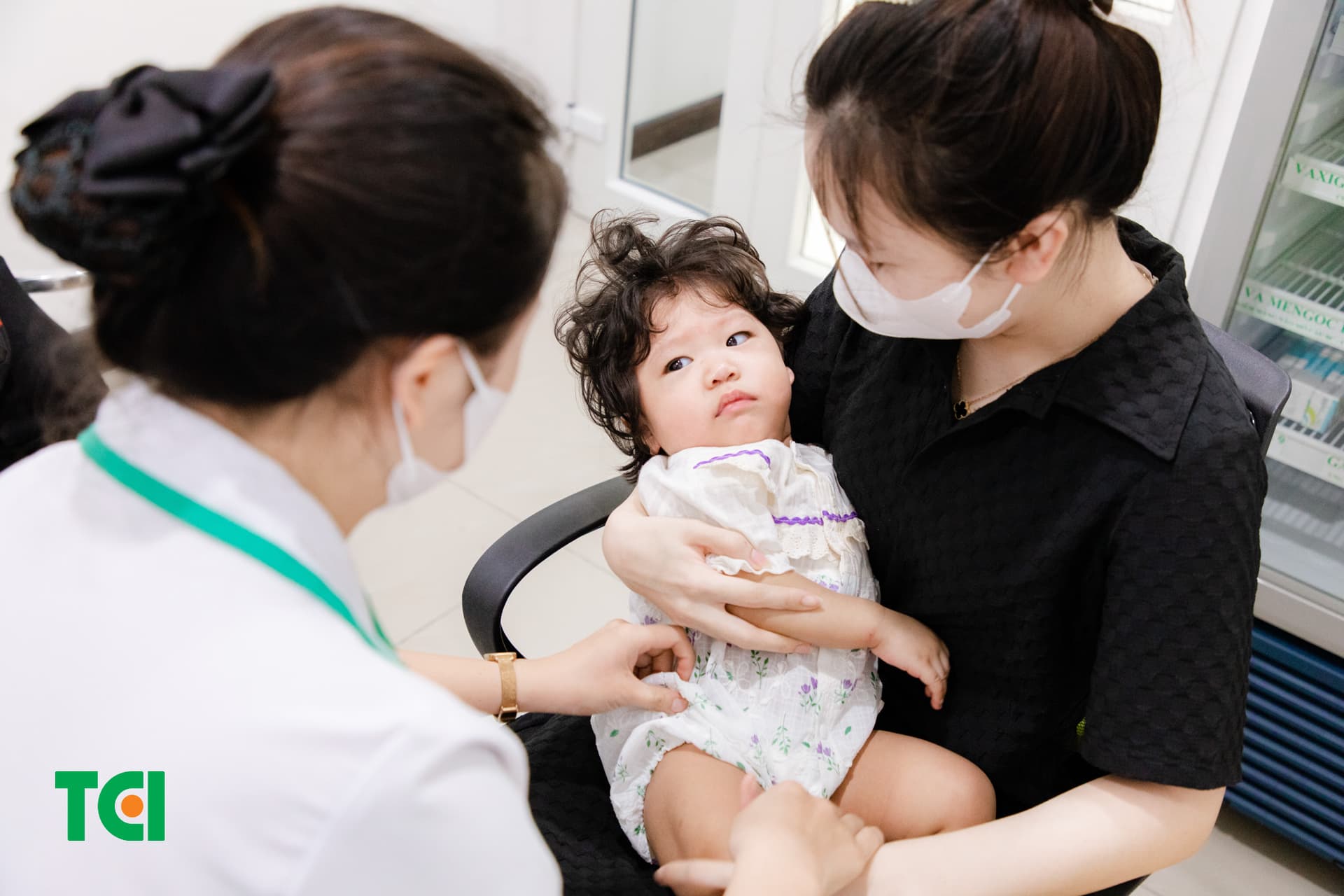 Trẻ em là nhóm đối tượng cần tiêm vacxin phòng bệnh