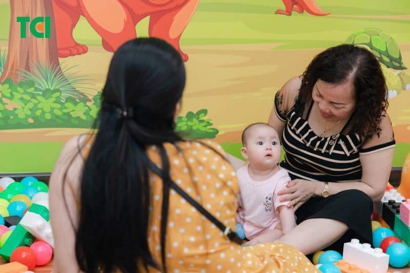 Theo dõi các triệu chứng sau tiêm tại đơn vị tiêm chủng và tại nhà là điều cần thiết.