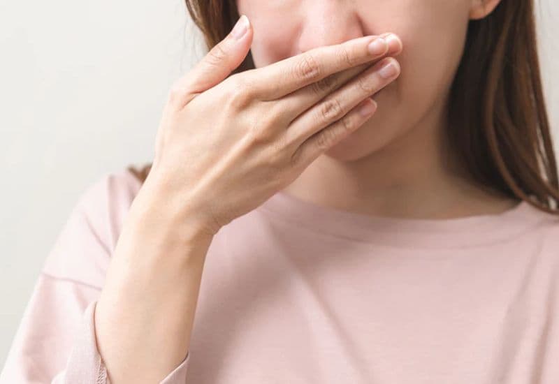 Trào ngược dạ dày và cơ chế gây hôi miệng, lưỡi trắng