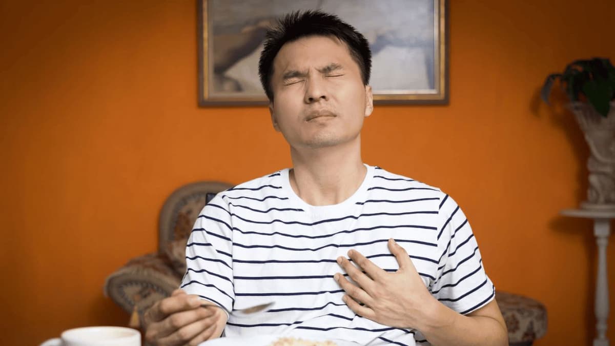 Trào ngược thượng vị: Nguyên nhân, chẩn đoán và điều trị