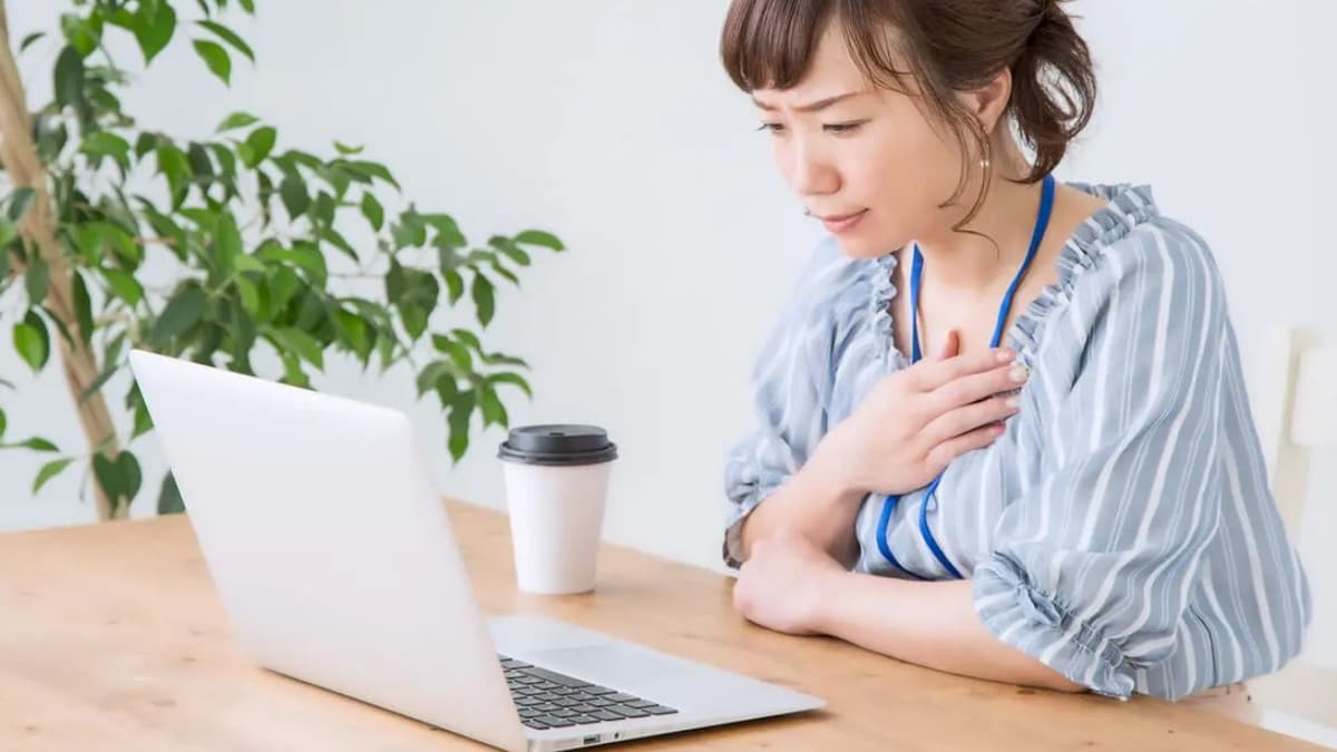 Tức ngực trào ngược dạ dày: Cách nhận biết và xử lý kịp thời