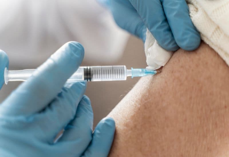 Giải đáp chi tiết thắc mắc: Vắc-xin nào tốt nhất hiện nay?