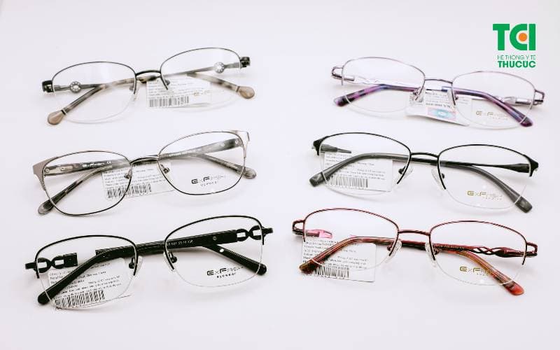 cắt kính cận chống tia UV rẻ nhất