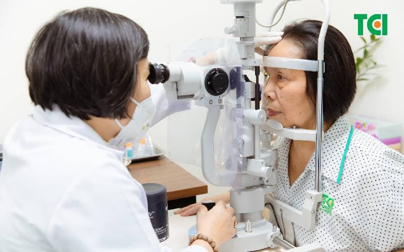 Giá đo mắt cận rẻ không