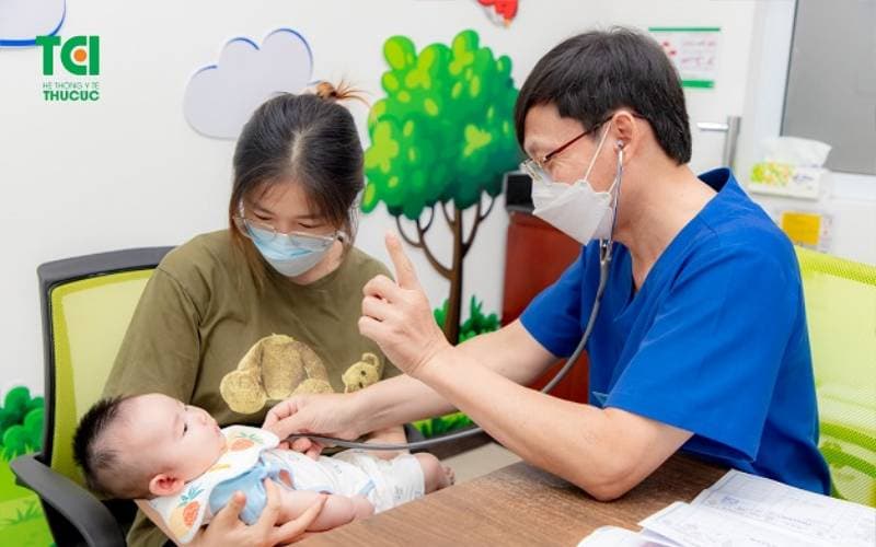 Lịch tiêm cho bé sơ sinh ra sao