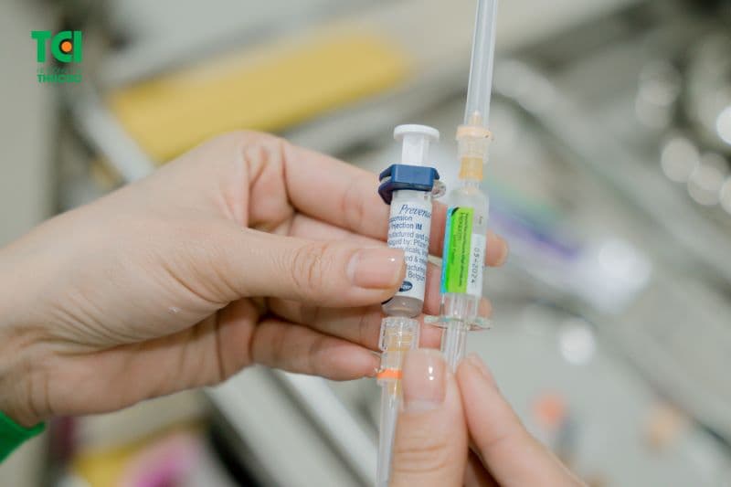 Vắc xin 6 trong 1 được sản xuất theo công nghệ tiên tiến, giảm thiểu nguy cơ gặp các phản ứng phụ nghiêm trọng.