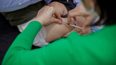 Lý do và thời điểm cần tiêm phòng viêm gan B nhắc lại