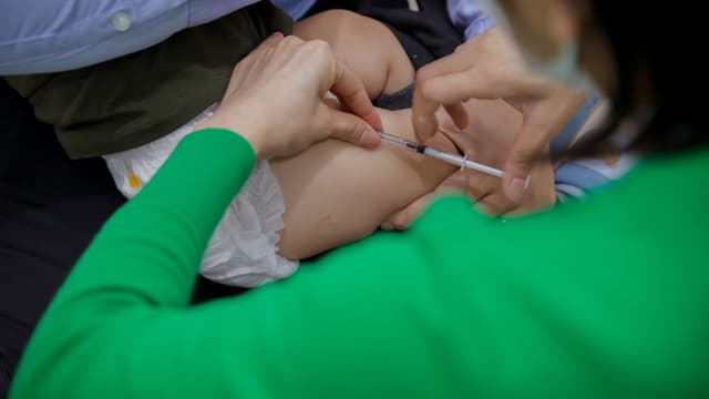 Lý do và thời điểm cần tiêm phòng viêm gan B nhắc lại