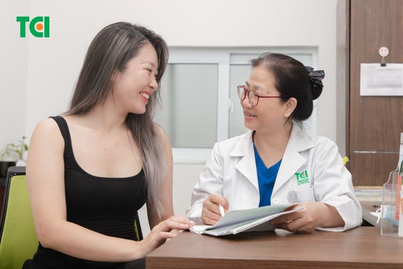 Một số cơ sở y tế tư nhân cung cấp dịch vụ chăm sóc khách hàng sau tiêm.