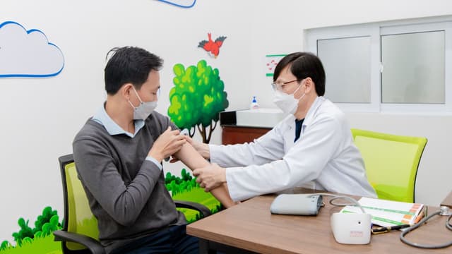 Nguyên nhân và cách xử trí tình trạng tiêm vacxin nổi mẩn đỏ