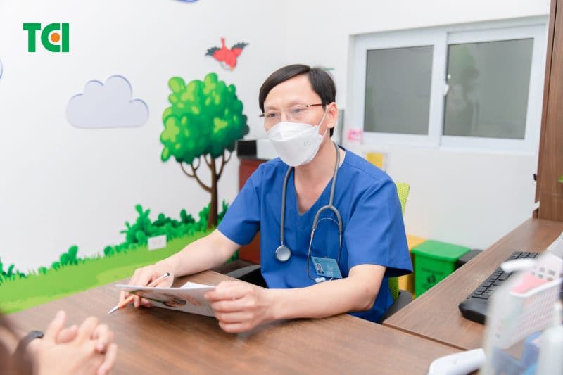 uống hạ sốt sau khi tiêm vacxin