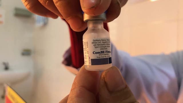 Tiêm vắc xin 5 trong 1 mở rộng những ưu điểm và hạn chế