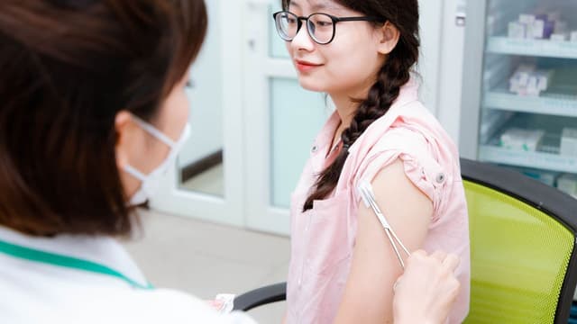 Tìm hiểu về vắc xin viêm gan b tiêm chủng mở rộng và dịch vụ