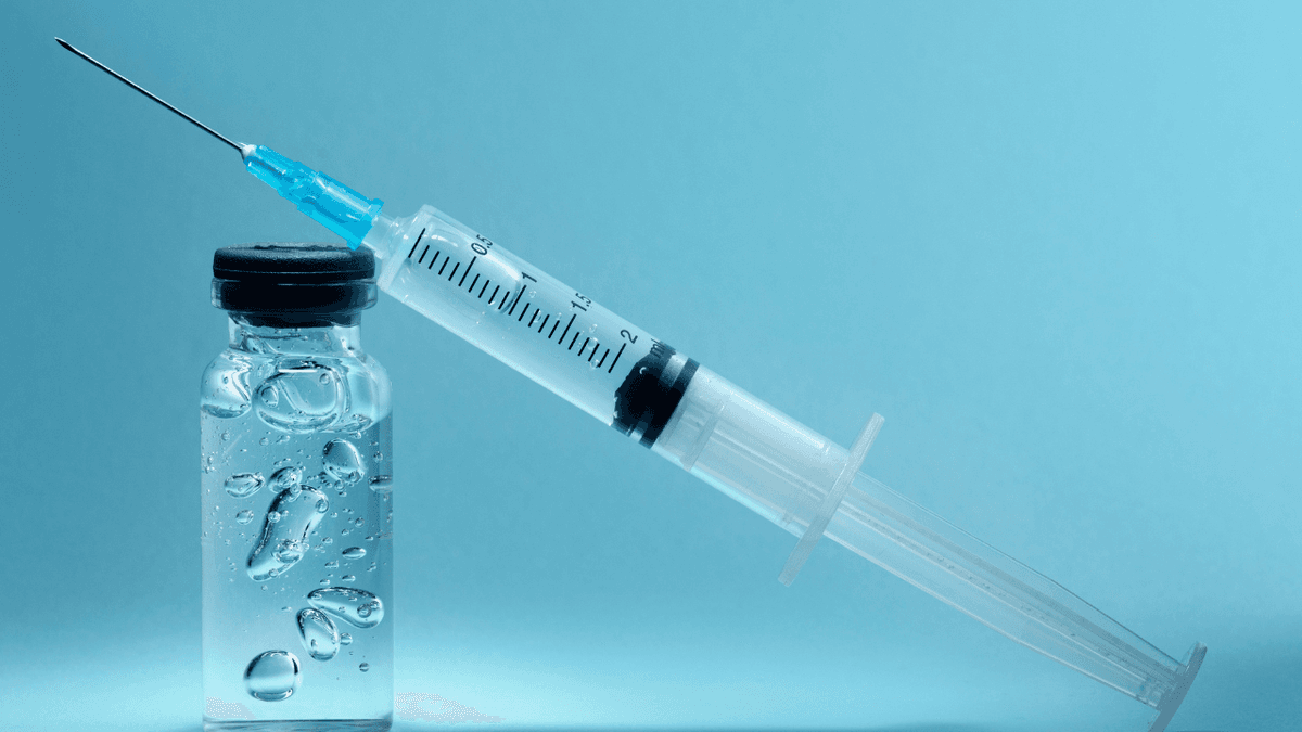 Hướng dẫn cách chăm sóc người sau khi tiêm vắc-xin