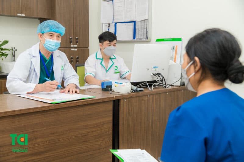 Thận ứ nước có nguy hiểm không và khi nào cần đi khám?