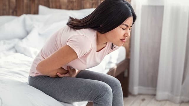 Giải mã hiện tượng đau dạ dày ợ chua và cách khắc phục