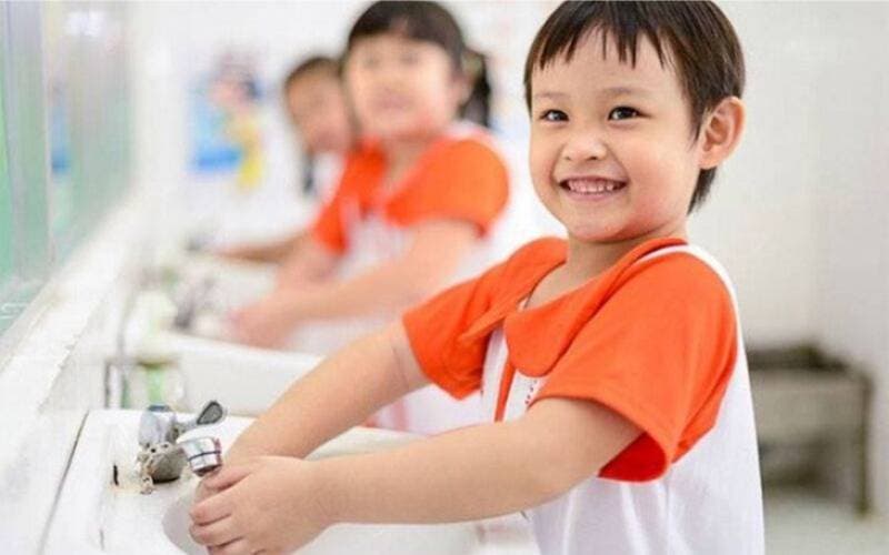 tìm hiểu Dấu hiệu bị tay chân miệng ở trẻ em