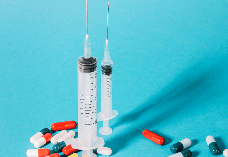 Giải đáp chi tiết thắc mắc: Dị ứng ibuprofen có tiêm vắc-xin không?