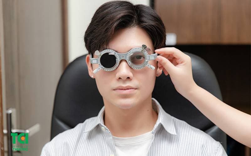 Giá tiền mắt kính cận bao tiền