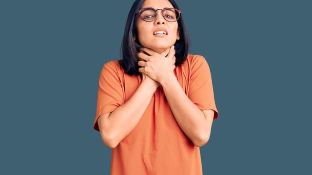 Khó tiêu ợ chua: Nguyên nhân và cách khắc phục hiệu quả