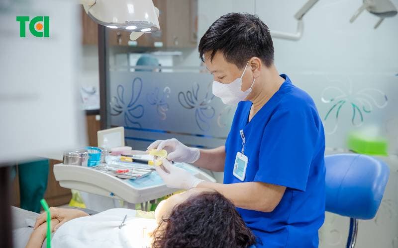 Giải đáp Lấy cao răng hết bao tiền