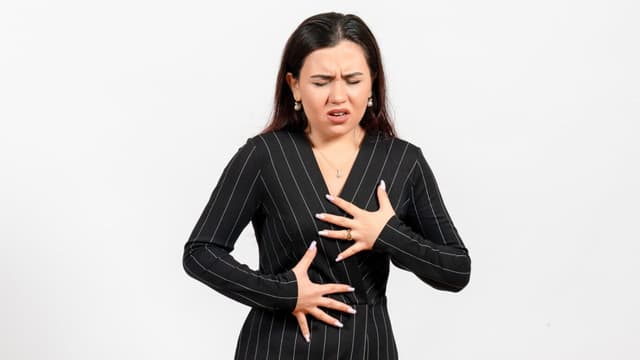 Đi tìm nguyên nhân ợ chua: dấu hiệu không thể xem nhẹ