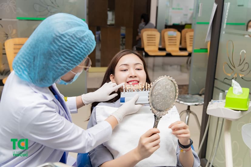 Giá tẩy trắng răng Laser Whitening