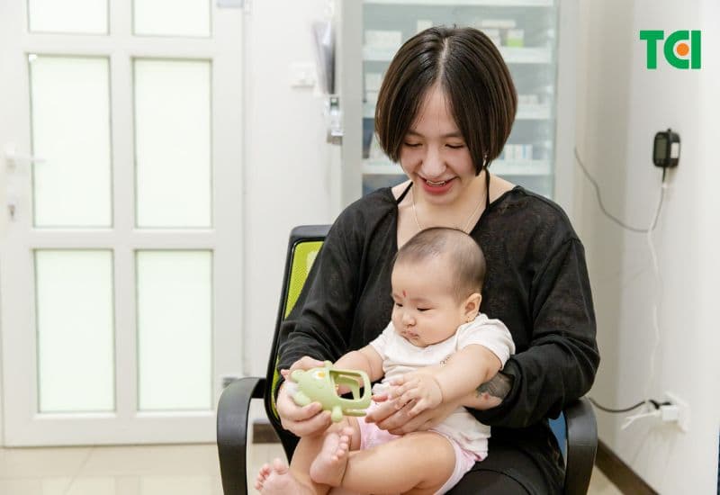 Ngoài các vắc-xin trong chương trình tiêm chủng mở rộng quốc gia, phụ huynh nên cân nhắc tiêm dịch vụ các vắc-xin khác cho trẻ.