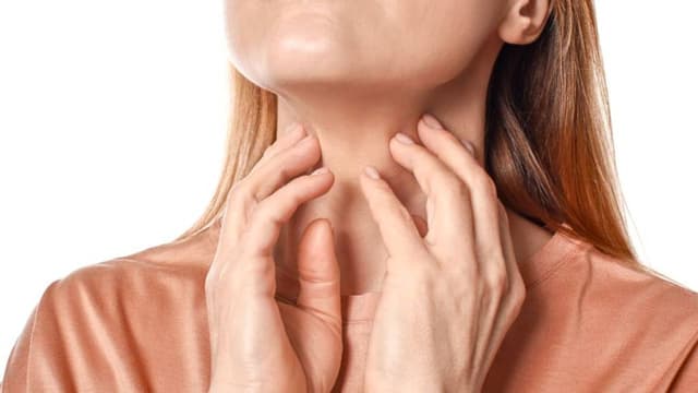 Tuyến giáp là gì và dấu hiệu cảnh báo tuyến giáp đang gặp vấn đề