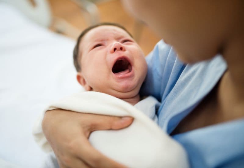 Các loại vắc-xin có thành phần ho gà vô bào như Pentaxim và Infanrix IPV+Hib thường gây ít tác dụng phụ hơn so với vắc-xin chứa ho gà toàn tế bào như ComBE Five.