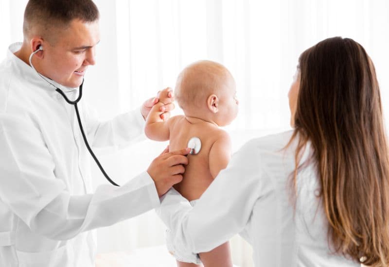 Khuyến cáo của chuyên gia về tiêm vắc-xin ComBE Five an toàn cho trẻ