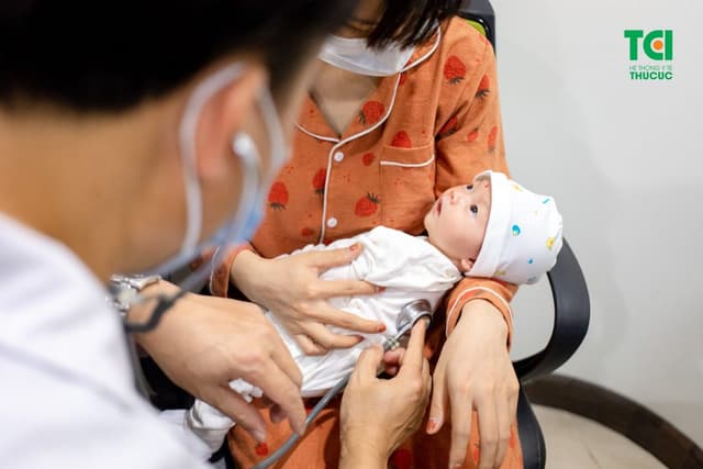 Trẻ thiếu sắt, mẹ chớ lo đã có cách điều trị