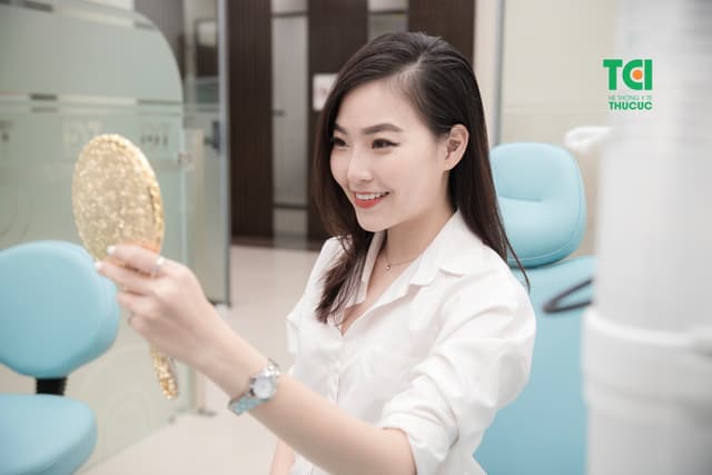 Tẩy trắng răng công nghệ White Pro tại Thu Cúc