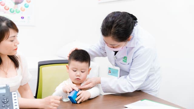 Khám dinh dưỡng cho trẻ thấp còi