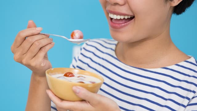 Ăn sữa chua có tác dụng gì và cách tận dụng tối đa lợi ích