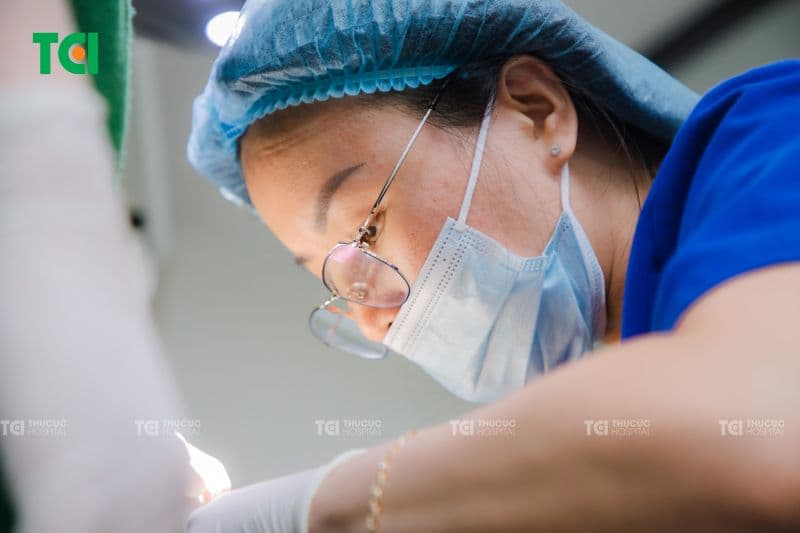 Các bác sĩ có nhiều năm kinh nghiệm thực hành lâm sàng, đã điều trị thành công cho hàng ngàn người bệnh.