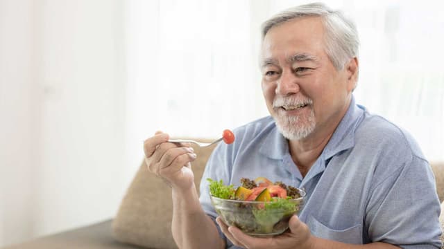 Cách hạ huyết áp cho người lớn tuổi nhanh chóng và an toàn