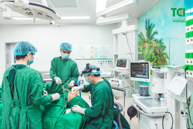 Tùy theo mức độ phức tạp của mỗi ca bệnh, quá trình này diễn ra chỉ trong khoảng 40 – 45 phút.