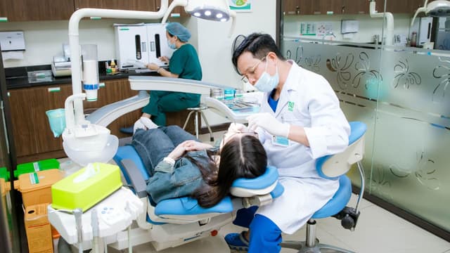 Chi phí cạo cao răng: Phân tích chi tiết và giá tham khảo