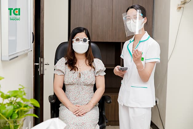 Có cần khám mắt định kỳ