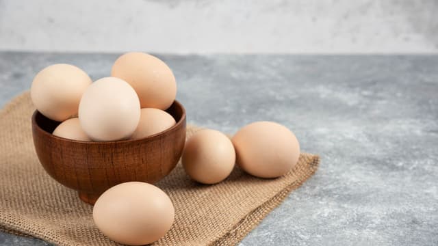 Có nên ăn trứng trước khi tiêm vắc-xin: Hướng dẫn chi tiết