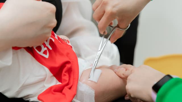 Có nên cho trẻ tiêm mũi 5 trong 1 không và thông tin chính xác