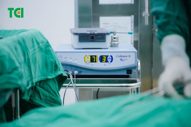 sử dụng máy Coblator công nghệ Plasma trong phẫu thuật