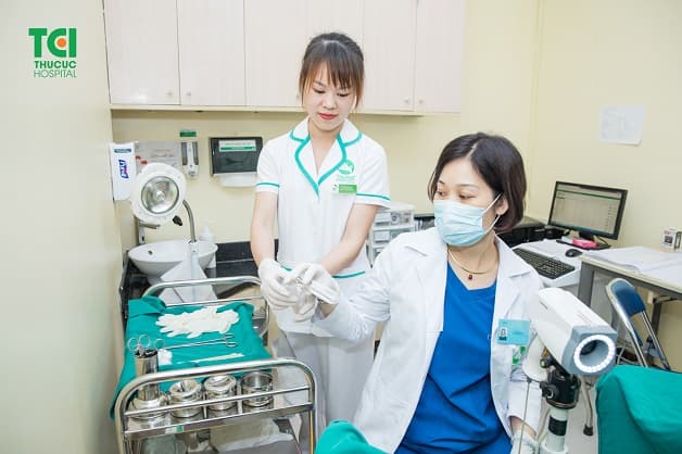 đặt dụng cụ tử cung tránh thai