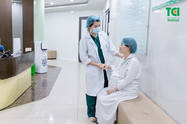 Với đội ngũ y bác sĩ giàu kinh nghiệm, Bệnh viện ĐKQT Thu Cúc đã thực hiện khâu phục hồi rách âm đạo cho vô vàn chị em phụ nữ