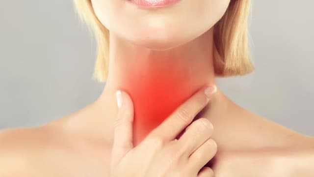 Khó nuốt rát họng kéo dài: Cẩn thận với những bệnh lý tiềm ẩn!