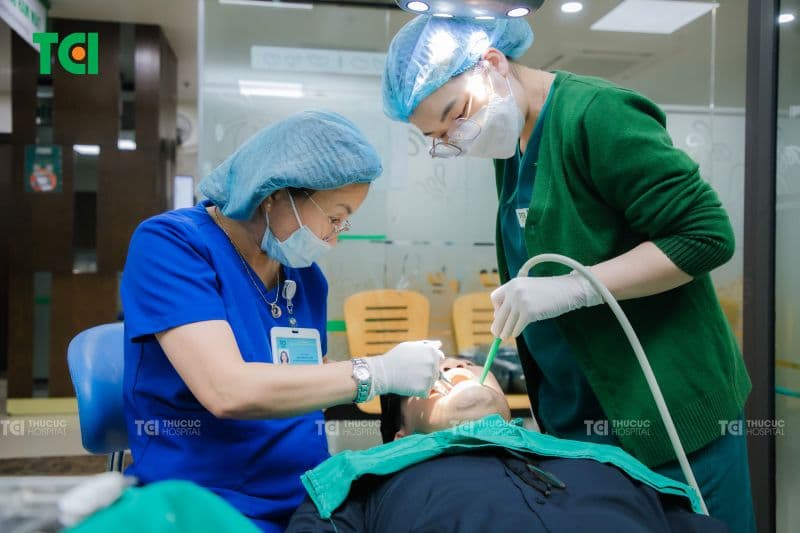 lấy cao răng miễn phí