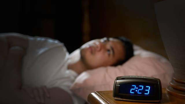 Nguyên nhân gây mất ngủ sau cai nghiện và cách cải thiện