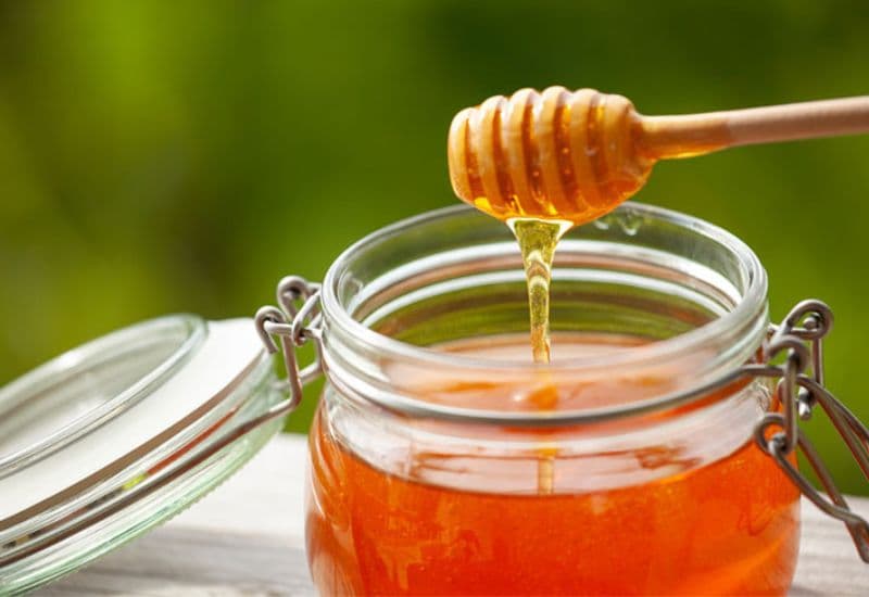 Mật ong là thực phẩm rất giàu vitamin A, C, B.....