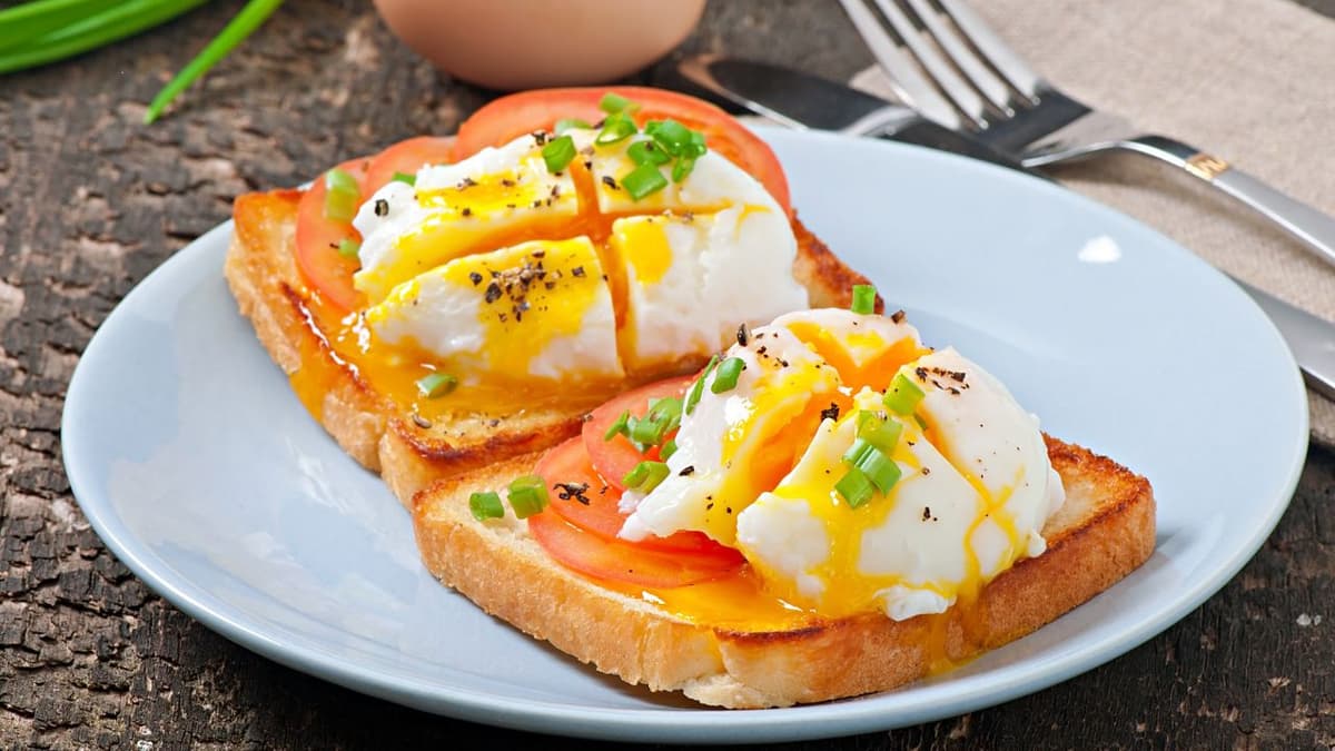 Nhiều người thắc mắc một quả trứng bao nhiêu calo